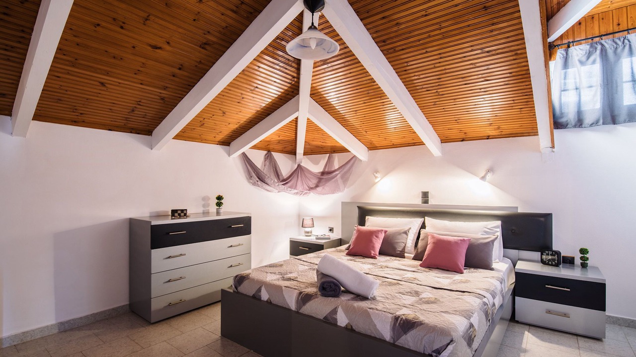 Photo of Bedroom in Amoudi