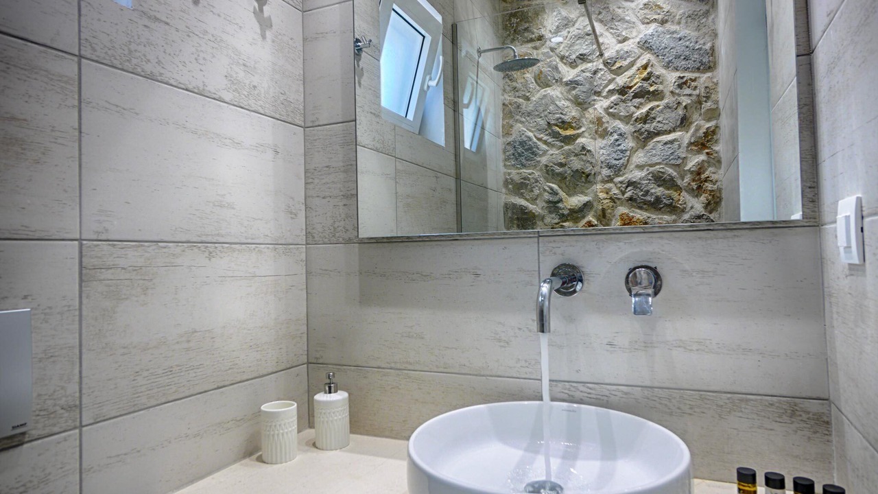 Photo of Bathroom in Agios Georgios Pagon
