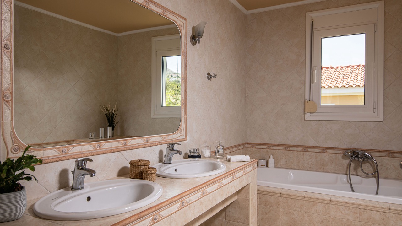 Photo of Bathroom in Gerani