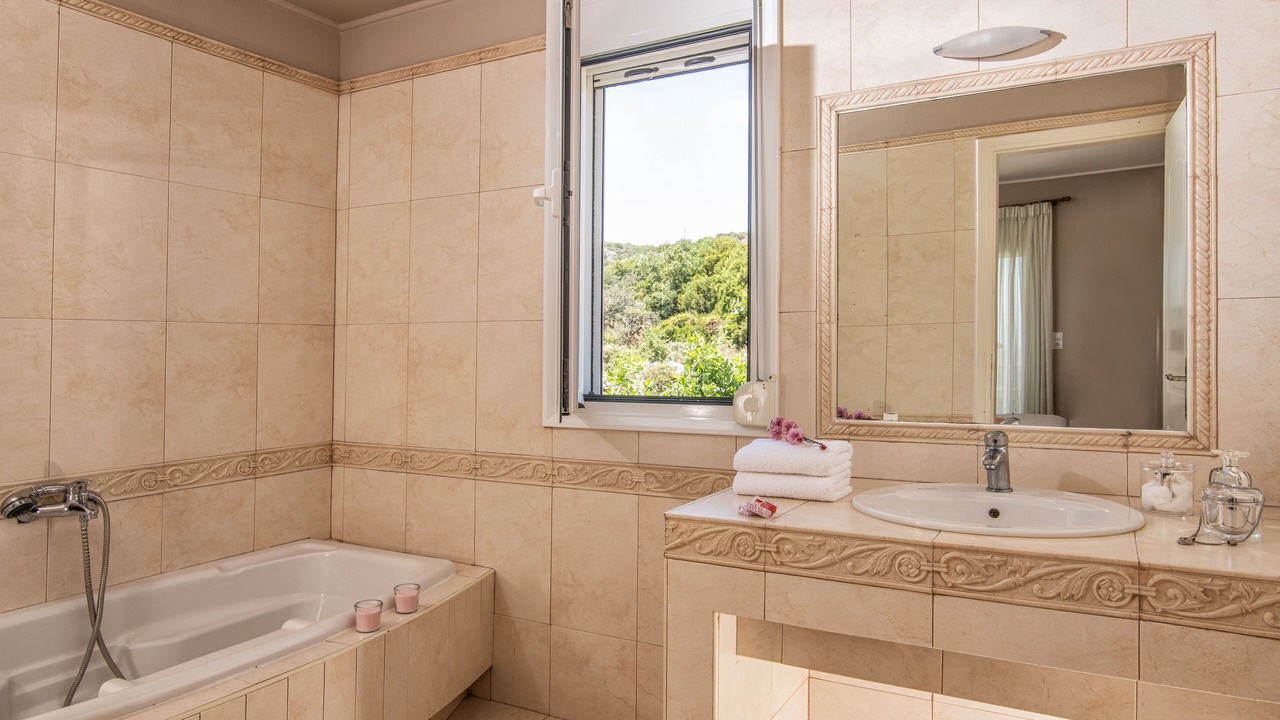 Photo of Bathroom in Gerani