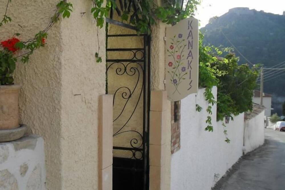 Photo of Outdoor in Frourion