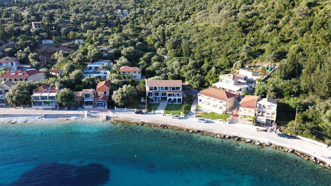 Photo of Others in Mikros Gialos