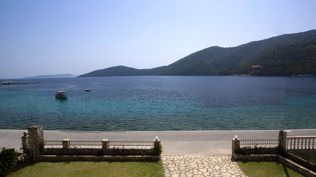 Photo of Patio Balcony in Mikros Gialos