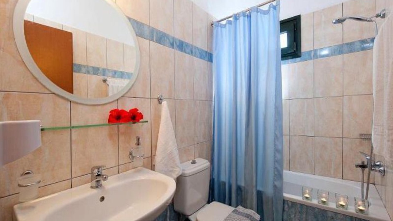 Photo of Bathroom in Koutouloufari