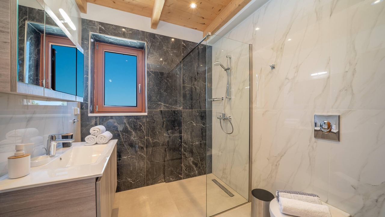 Photo of Bathroom in Tzamarelata