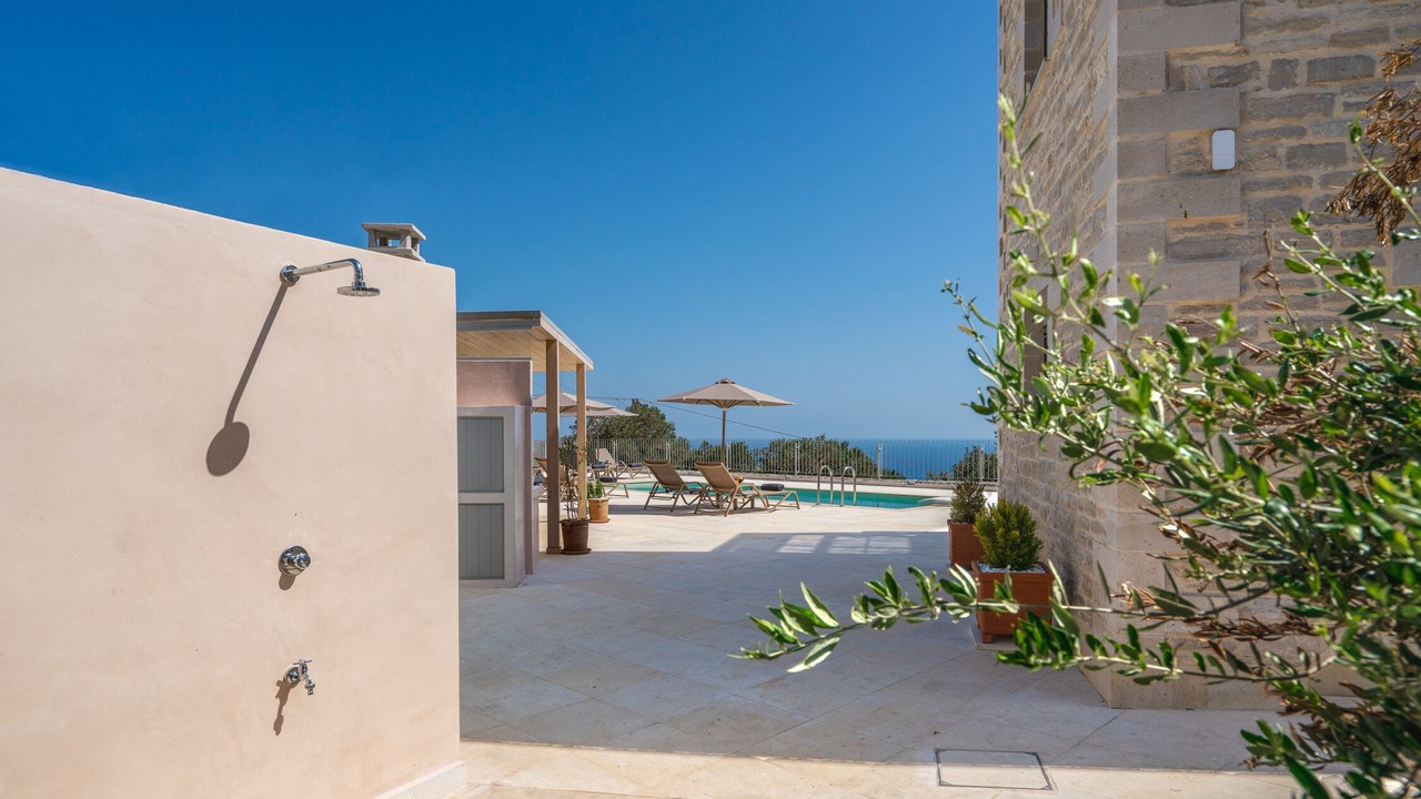 Photo of Patio Balcony in Mariou