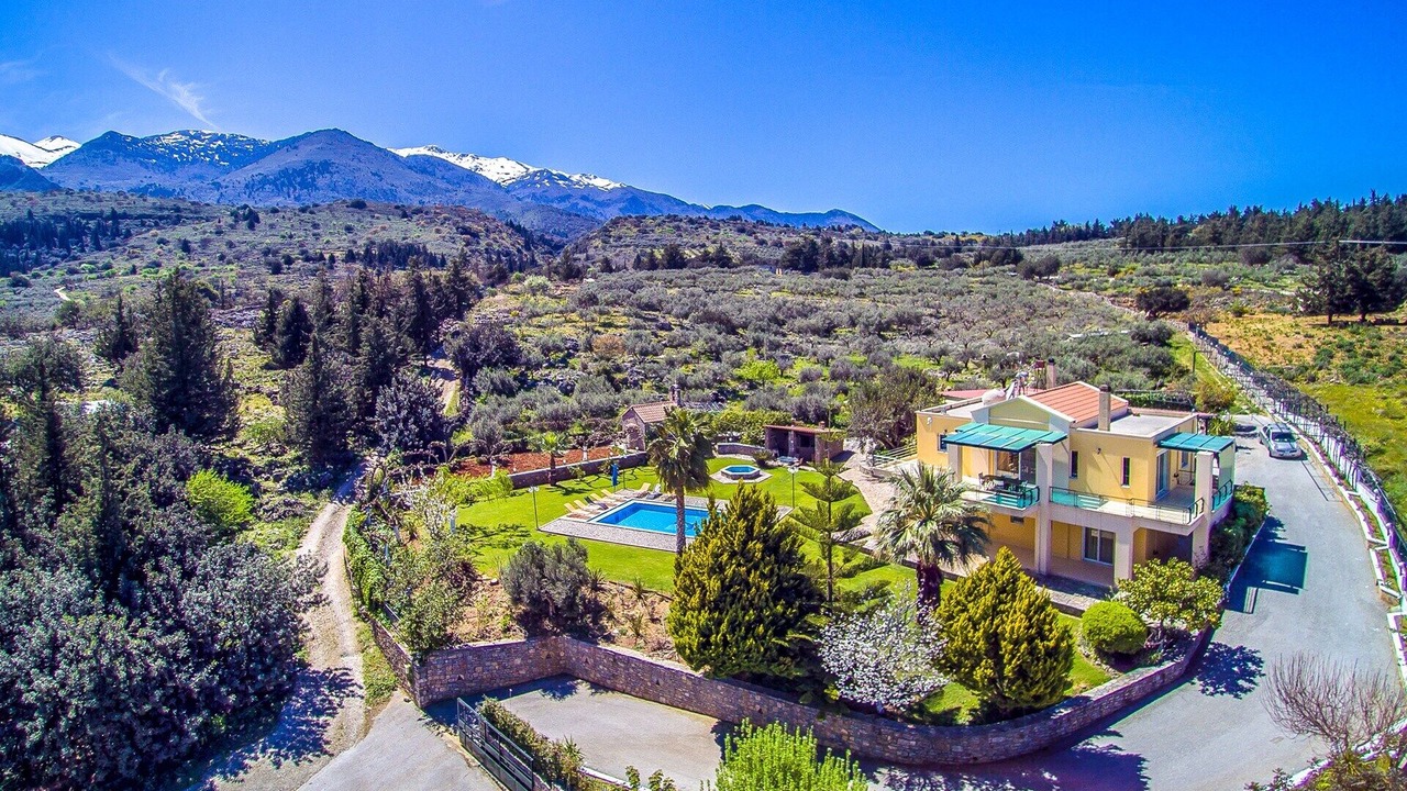 Photo of Outdoor in Pemonia