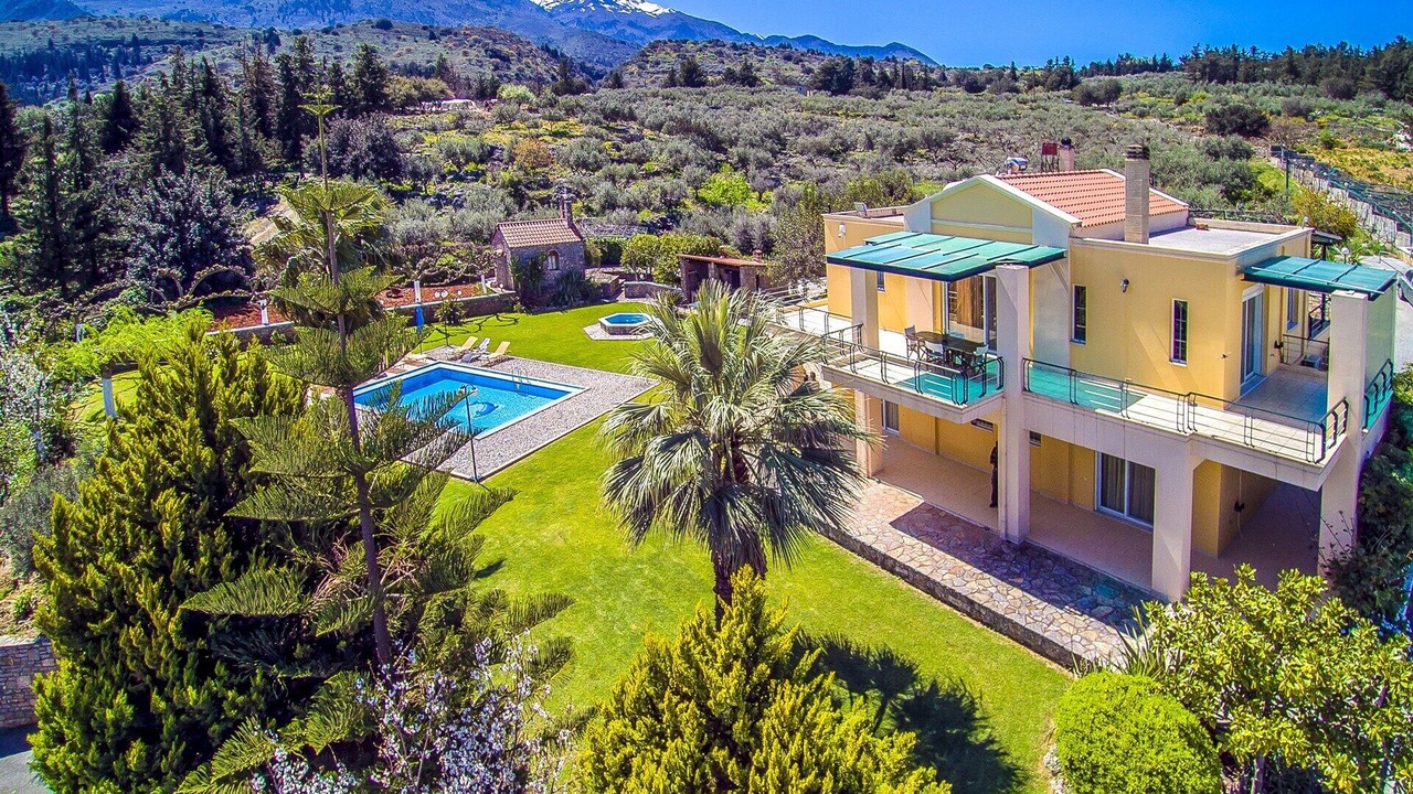 Photo of Outdoor in Pemonia