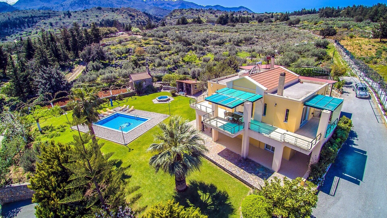 Photo of Outdoor in Pemonia