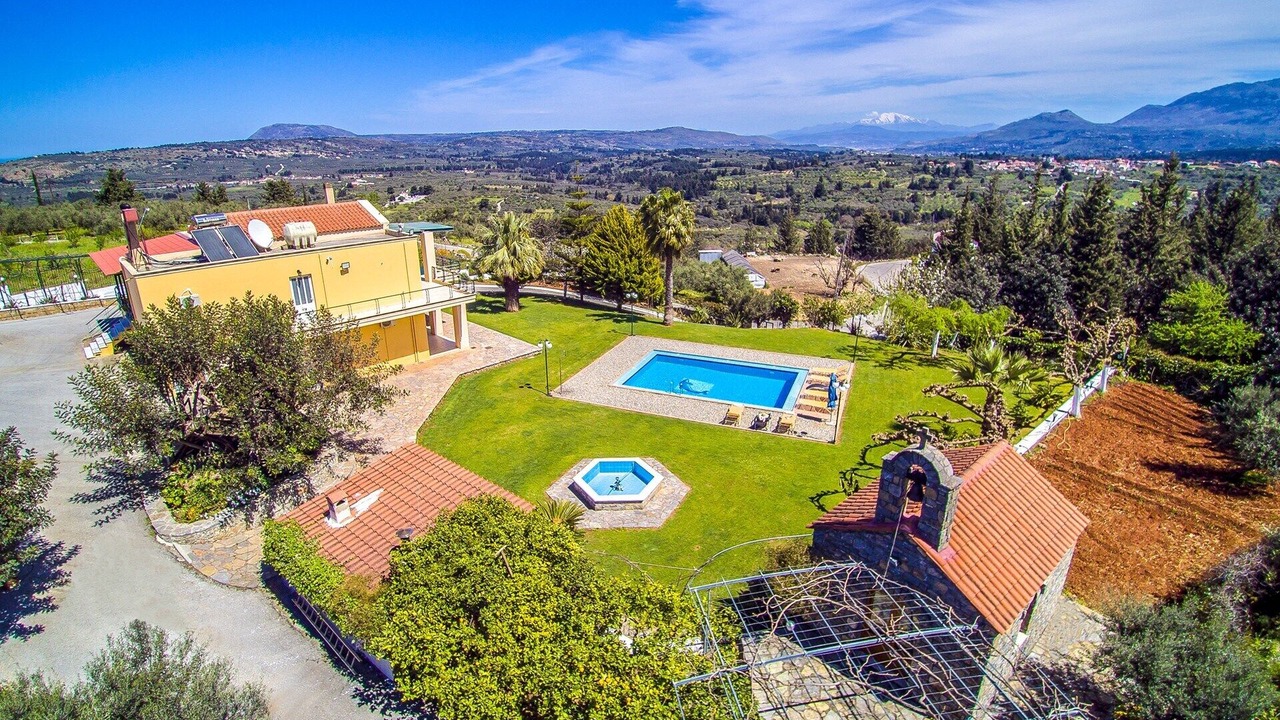 Photo of Outdoor in Pemonia
