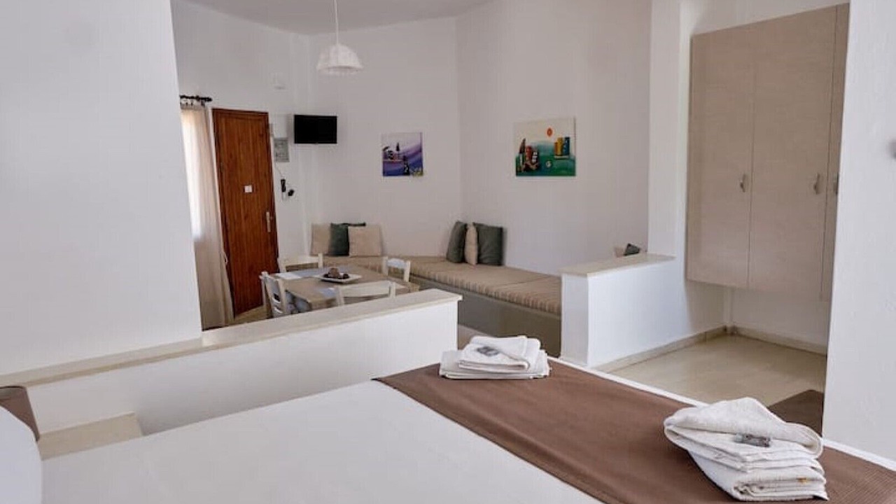 Photo of Bedroom in Khondros