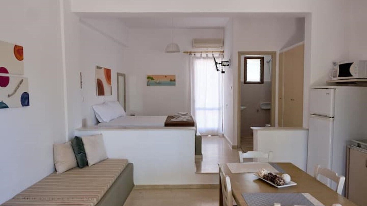 Photo of Bedroom in Khondros
