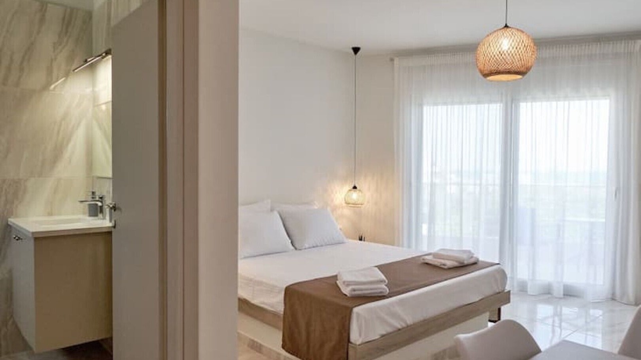 Photo of Bedroom in Khondros
