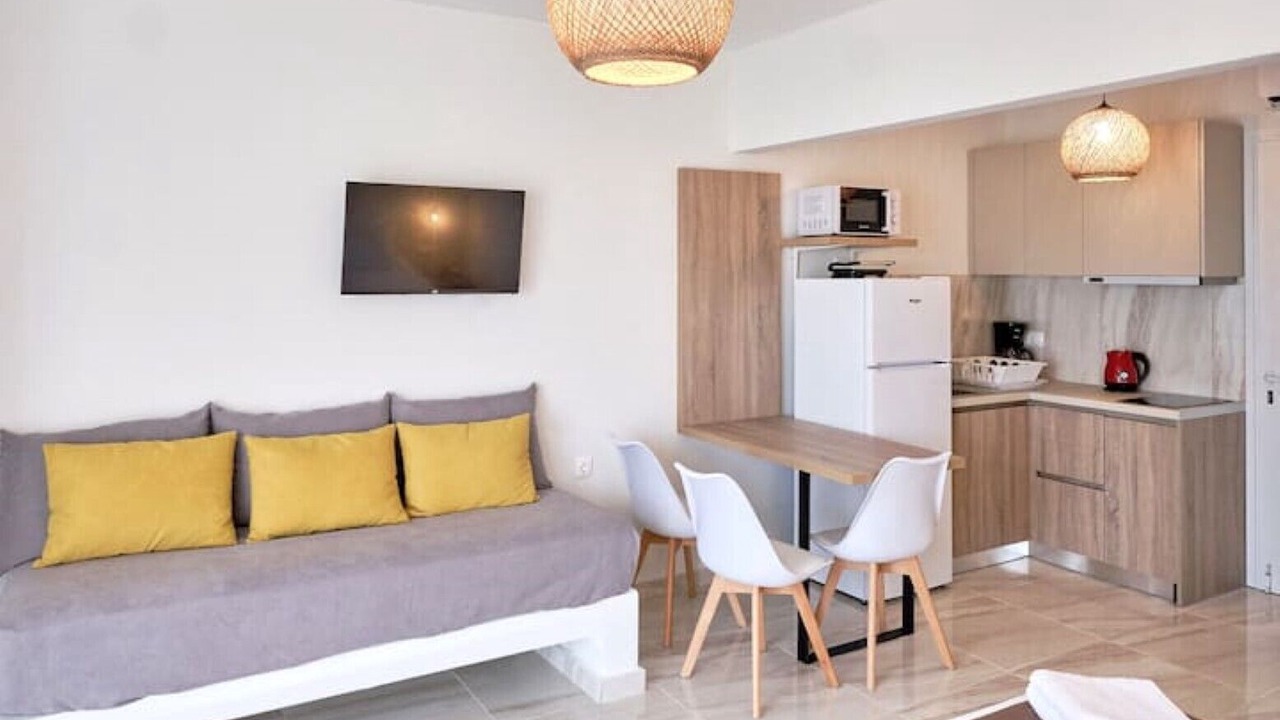 Photo of Livingroom in Khondros
