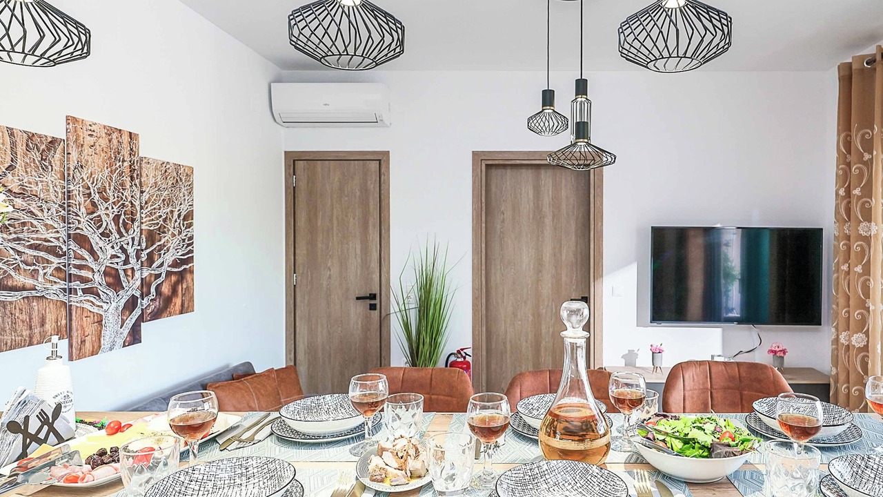 Photo of Others in Monopari