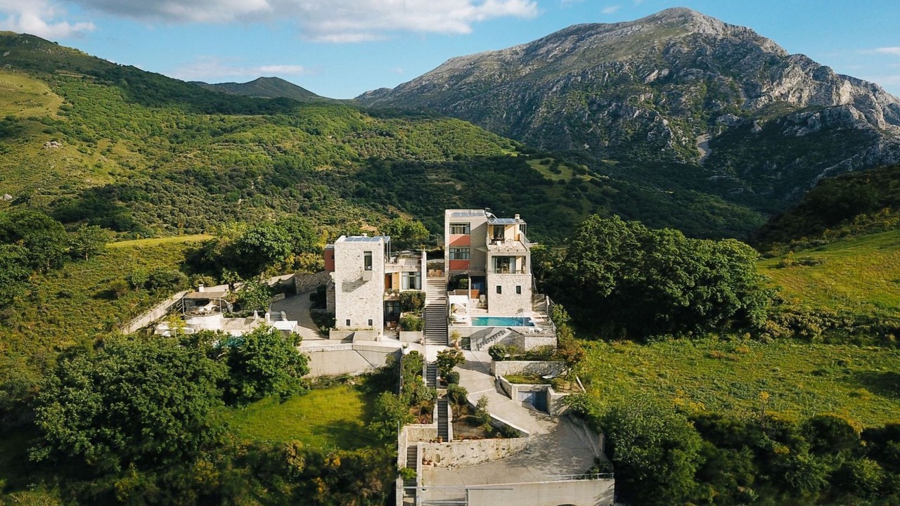 Photo of Outdoor in Mixorrouma