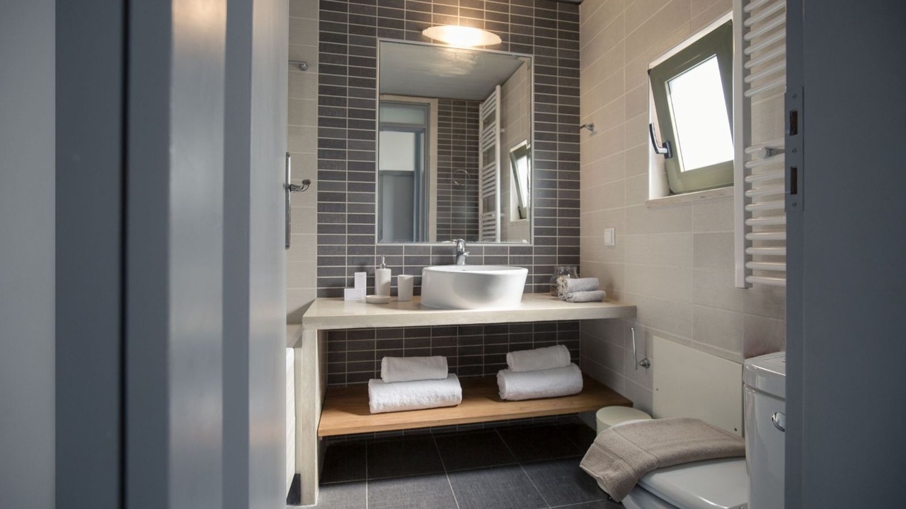 Photo of Bathroom in Mixorrouma