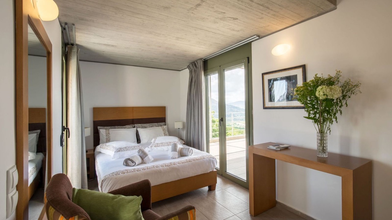 Photo of Bedroom in Mixorrouma