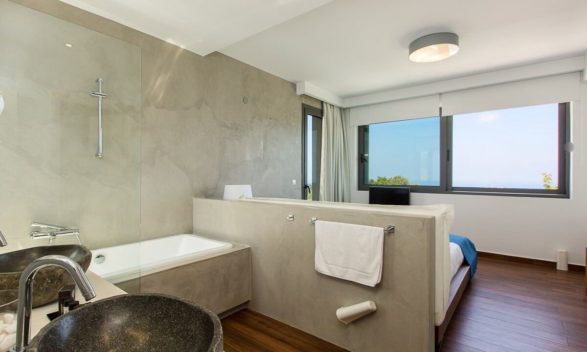 Photo of Bathroom in Skouloufia