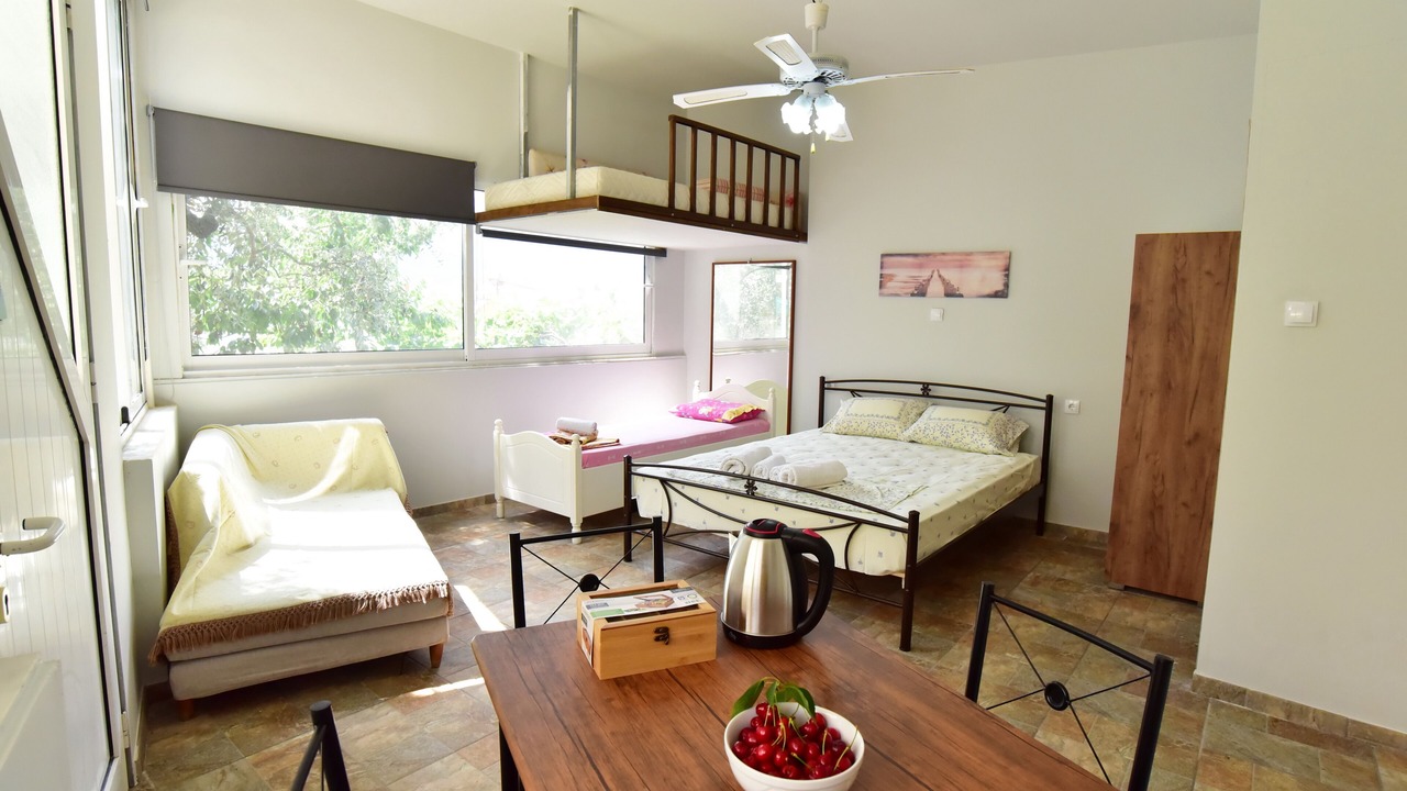 Photo of Bedroom in Golden Beach