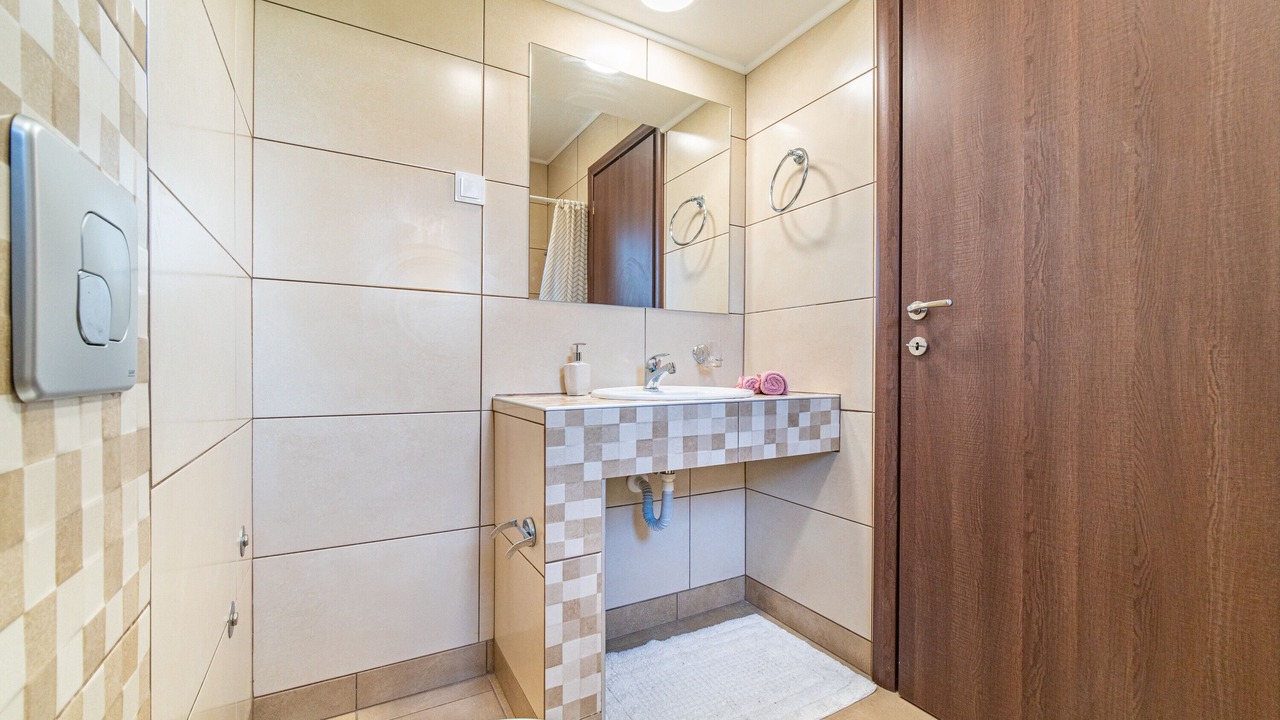 Photo of Bathroom in Agios Georgios Pagon