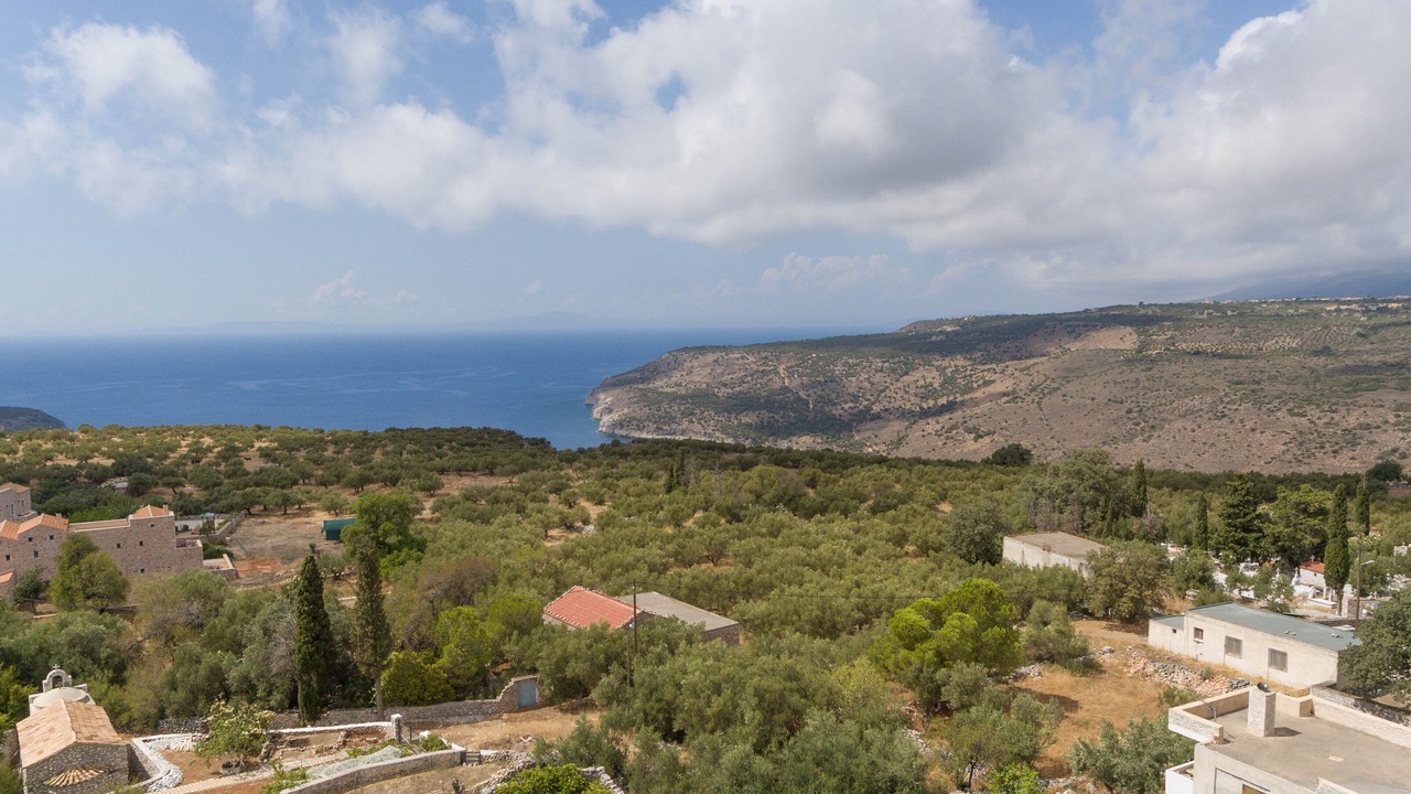 Photo of Outdoor in Omales