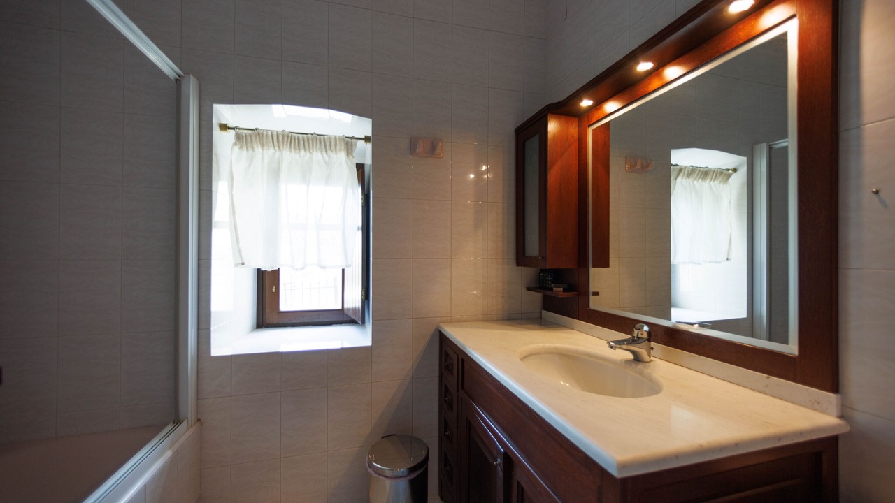 Photo of Bathroom in Omales