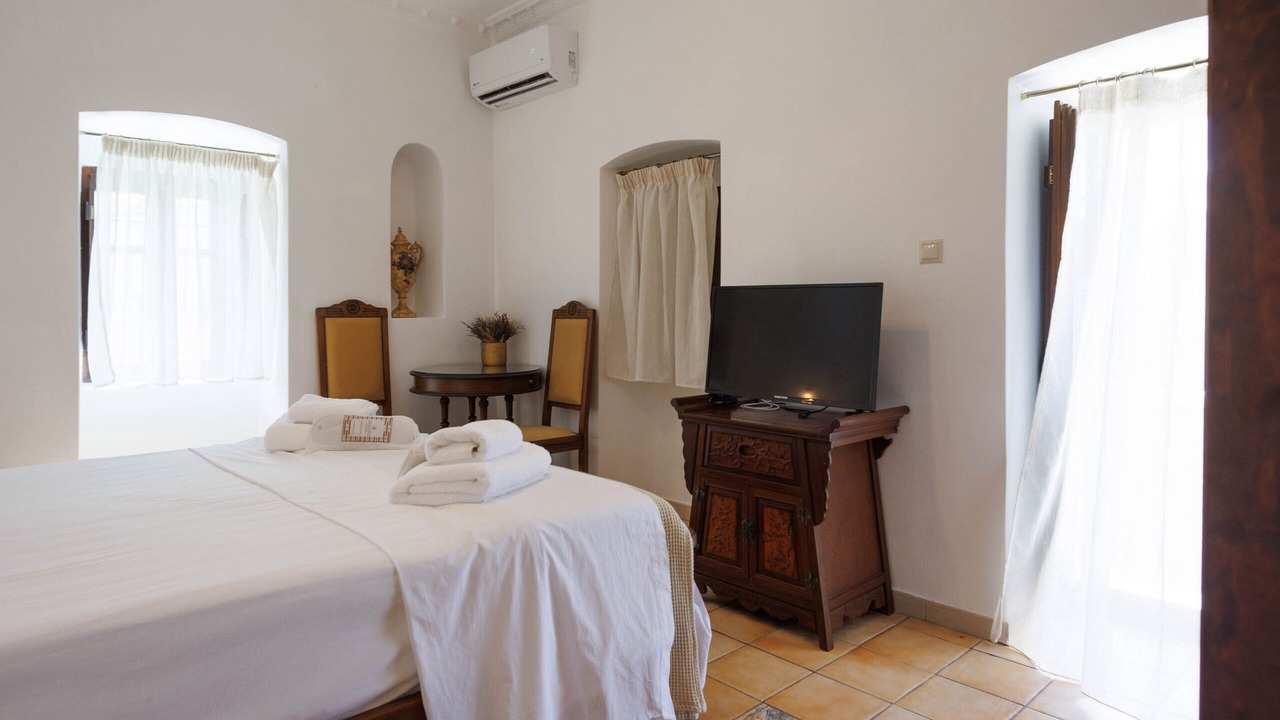 Photo of Bedroom in Omales