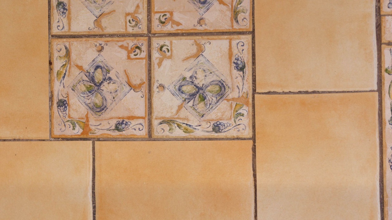 Photo of Others in Omales