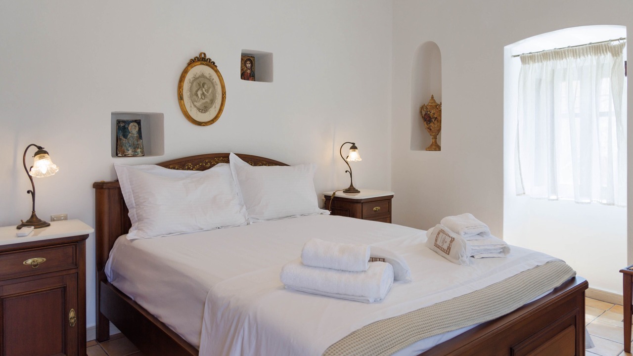 Photo of Bedroom in Omales