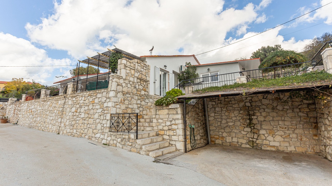 Photo of Outdoor in Exopoli