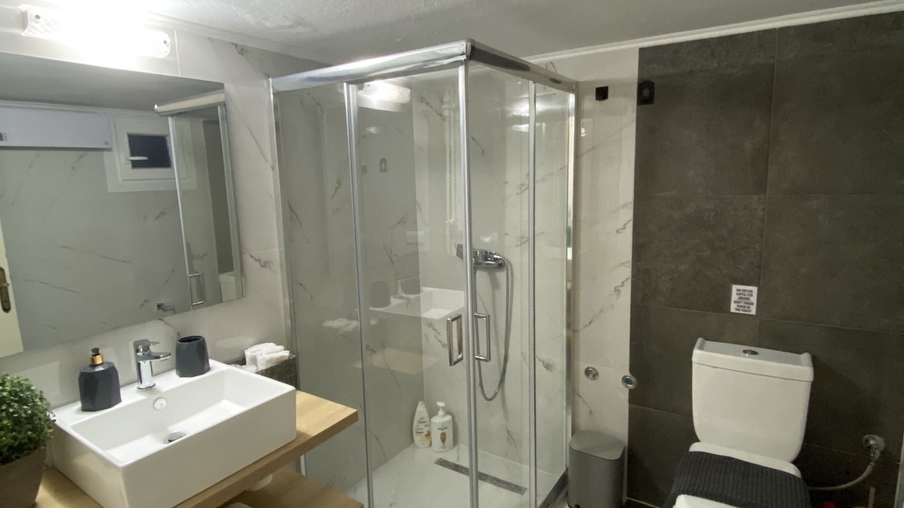 Photo of Bathroom in Serres