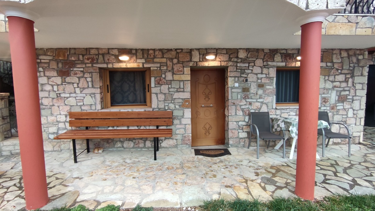 Photo of Patio Balcony in Belokomiti