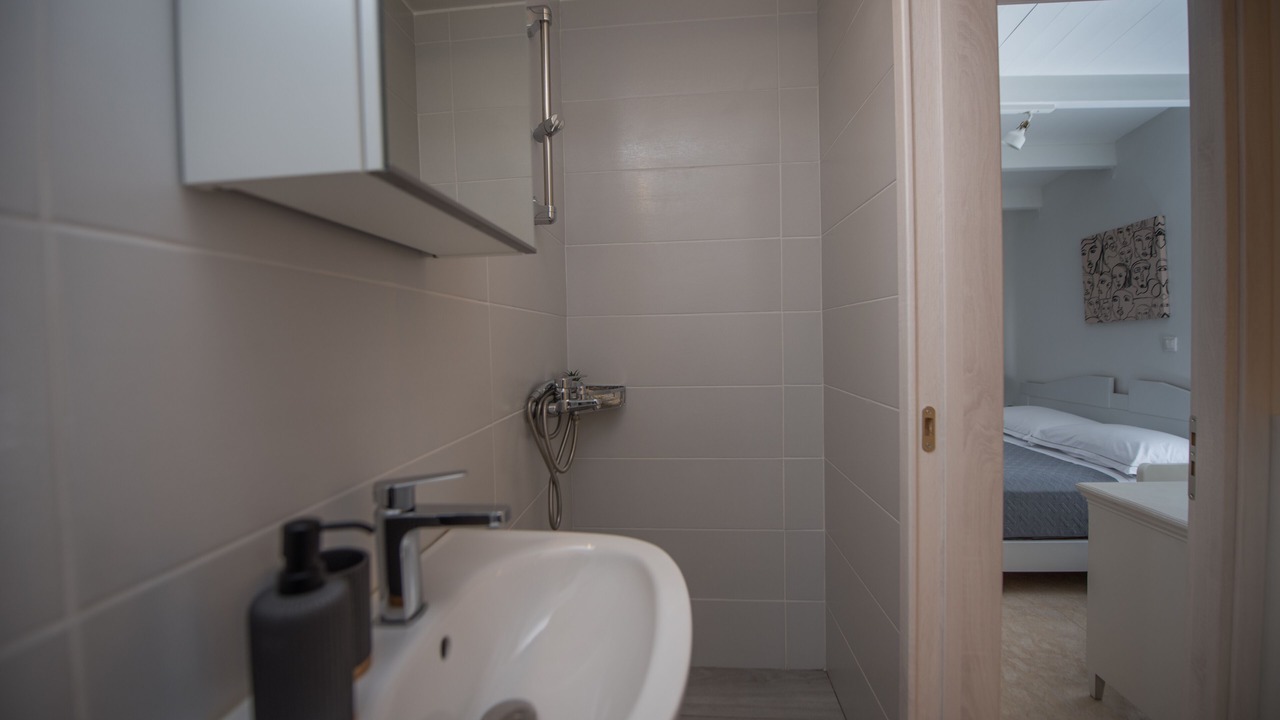 Photo of Bathroom in Old Quarter