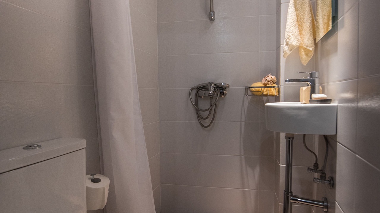 Photo of Bathroom in Old Quarter