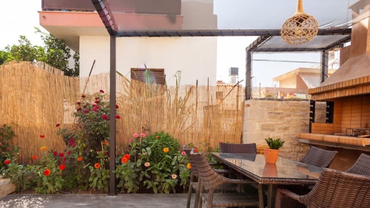 Photo of Outdoor in Perama