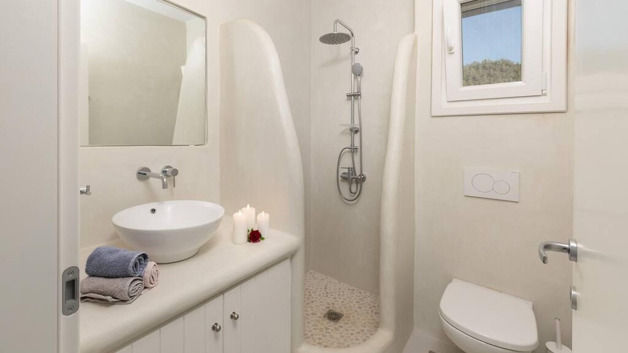 Photo of Bathroom in Naxos