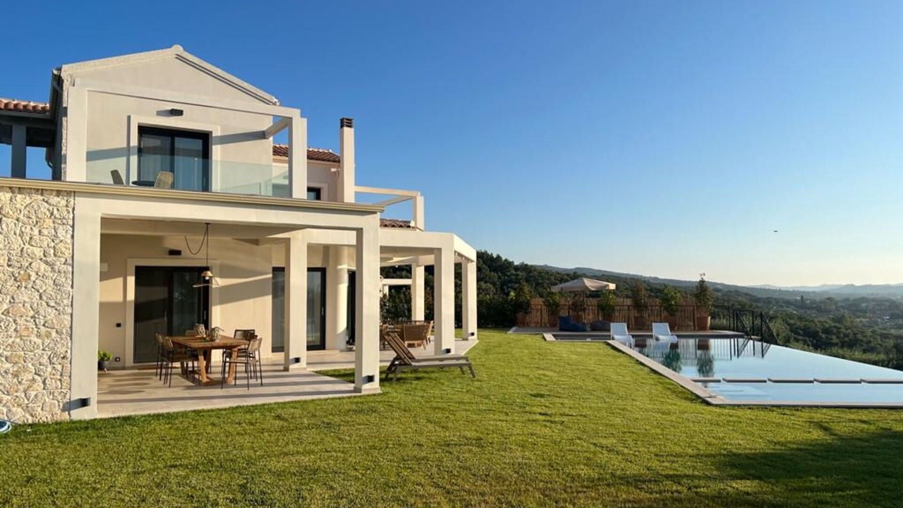 Photo of Patio Balcony in Almiros Beach