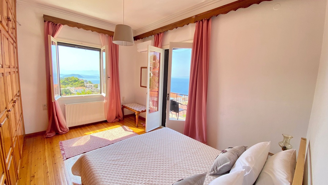 Photo of Bedroom in Glossa