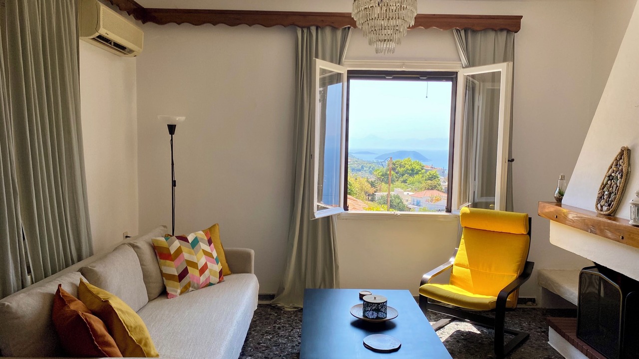 Photo of Livingroom in Glossa