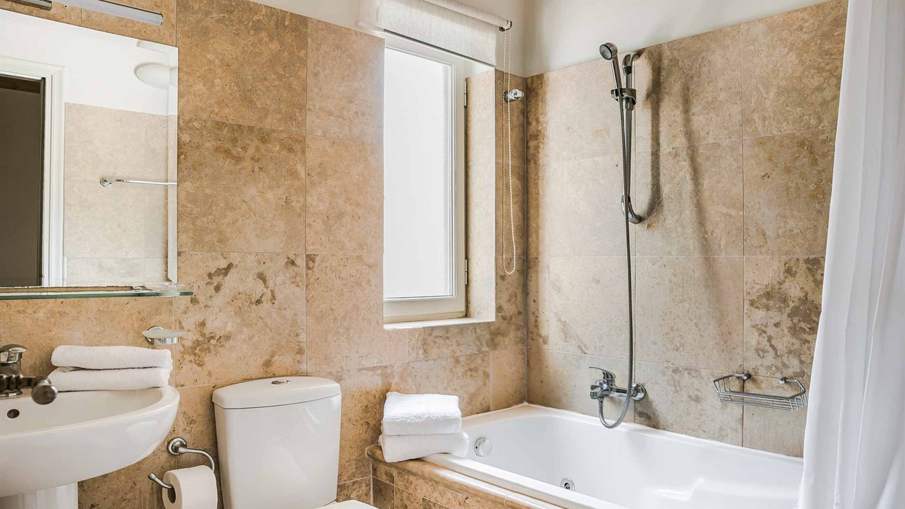 Photo of Bathroom in Evreti