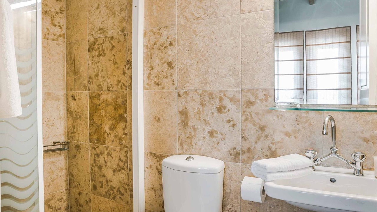 Photo of Bathroom in Evreti