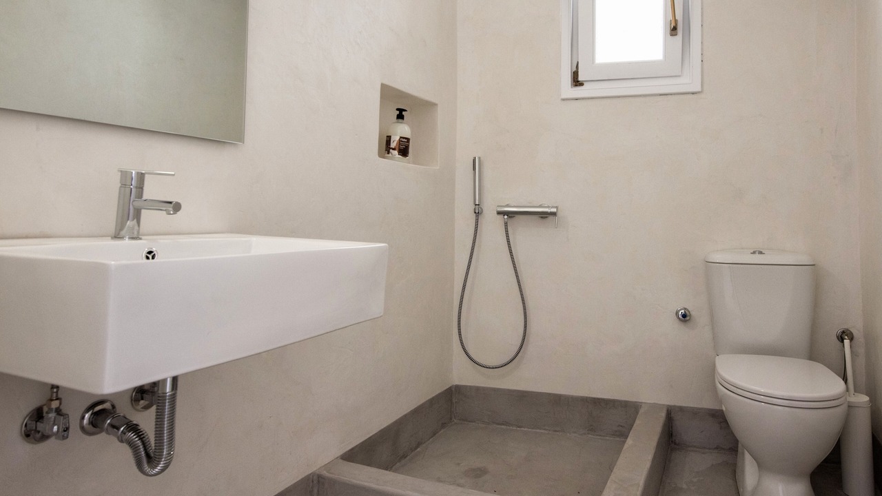 Photo of Bathroom in Aliki