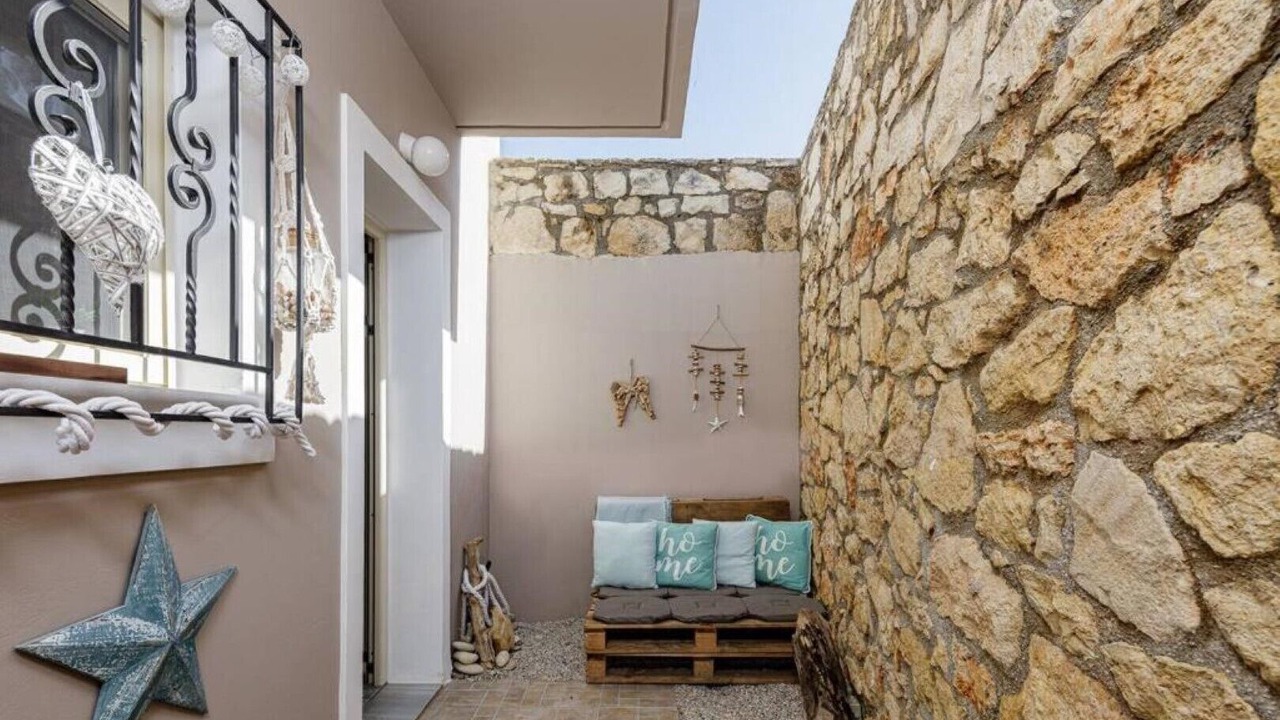 Photo of Patio Balcony in Megala Chorafia