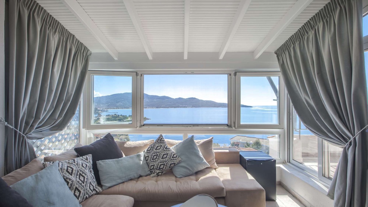 Photo of Livingroom in Neos Marmaras