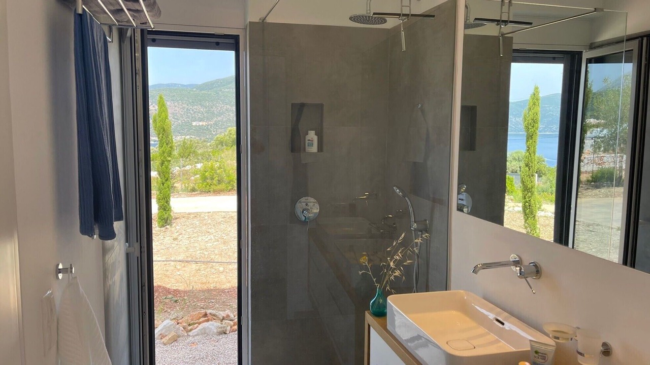 Photo of Bathroom in Evgiros