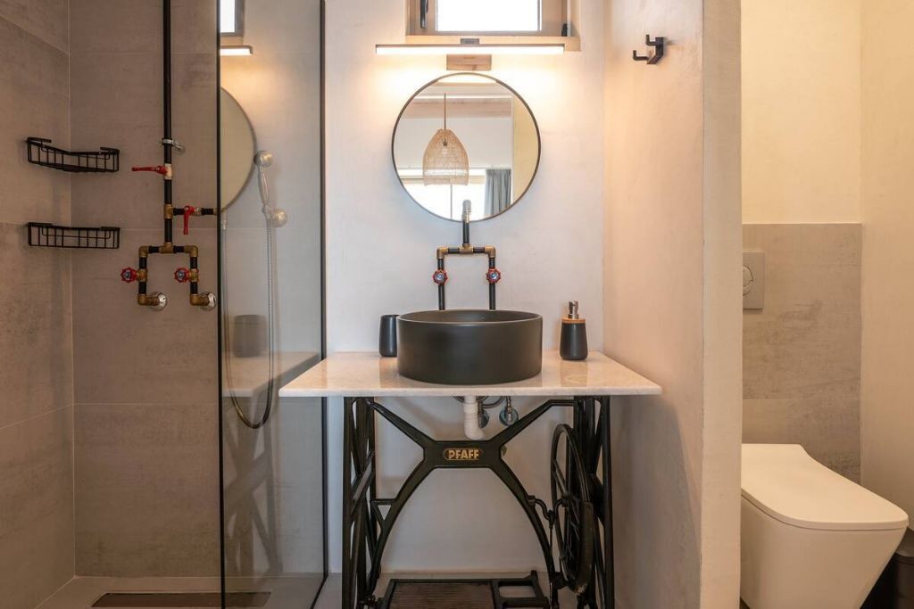 Photo of Bathroom in Limeniskos