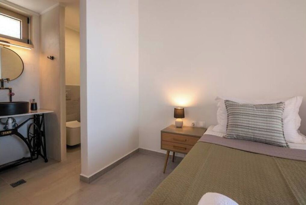 Photo of Bedroom in Limeniskos