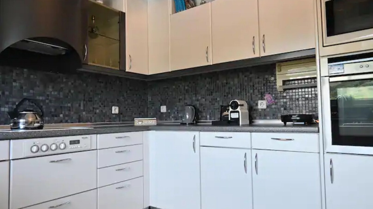 Photo of Kitchen in Petaloudes