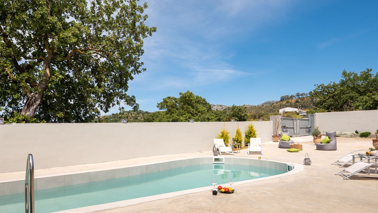 Photo of Outdoor in Monopari